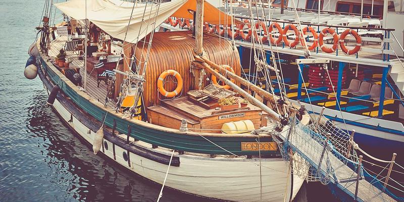 从机箱机柜到精密医疗：医用级塑料注塑成型技术如何重塑医疗器械外壳制造